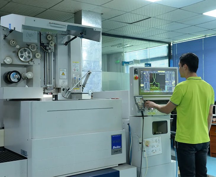 Slow-speed Wire EDM Designed for Precision Parts